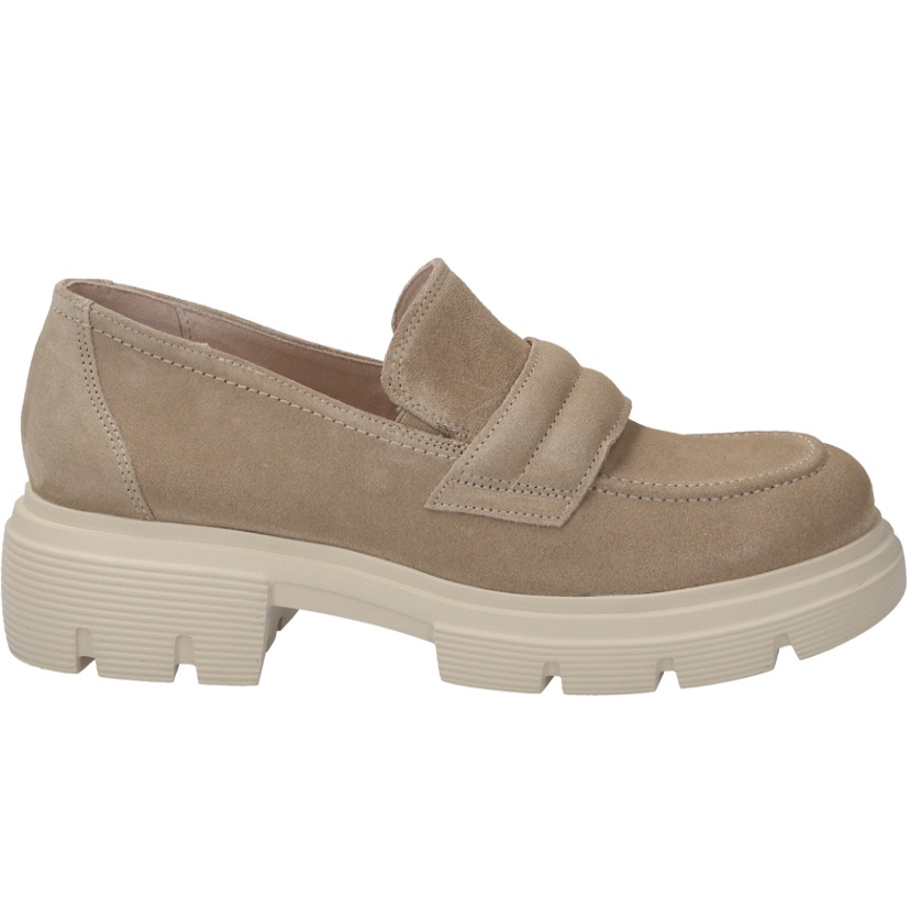 Beige Suede Leather Lug Loafers. Us 7 Uk 41/2